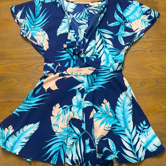 Women’s Tropical Romper - Picture 1 of 4